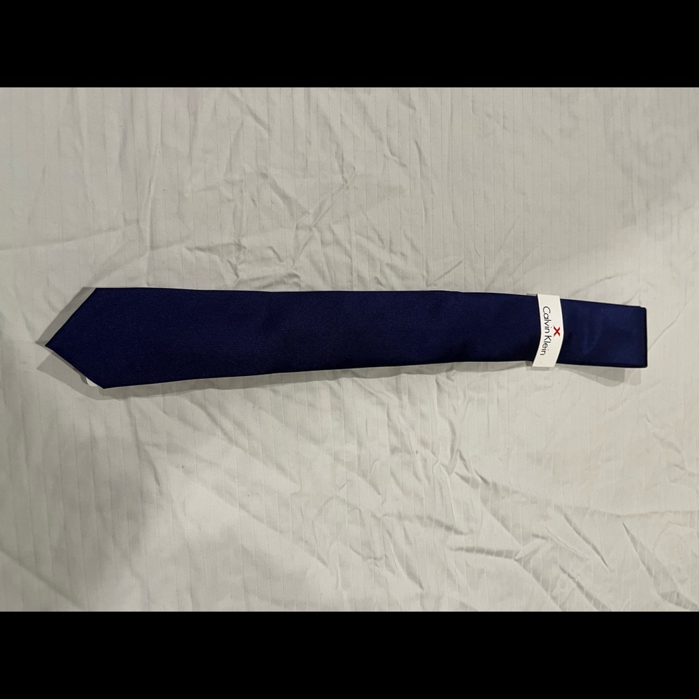NWT Calvin Klein silk tie
